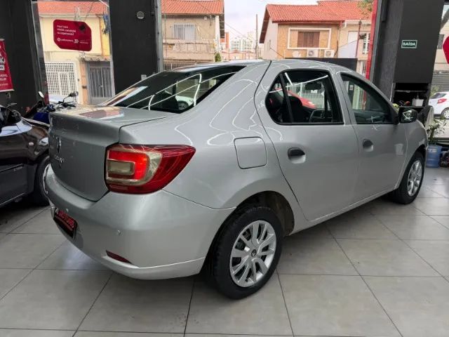Renault Logan Authentique Hi-Flex 1.0 16V 4p, foto 5 de 9
