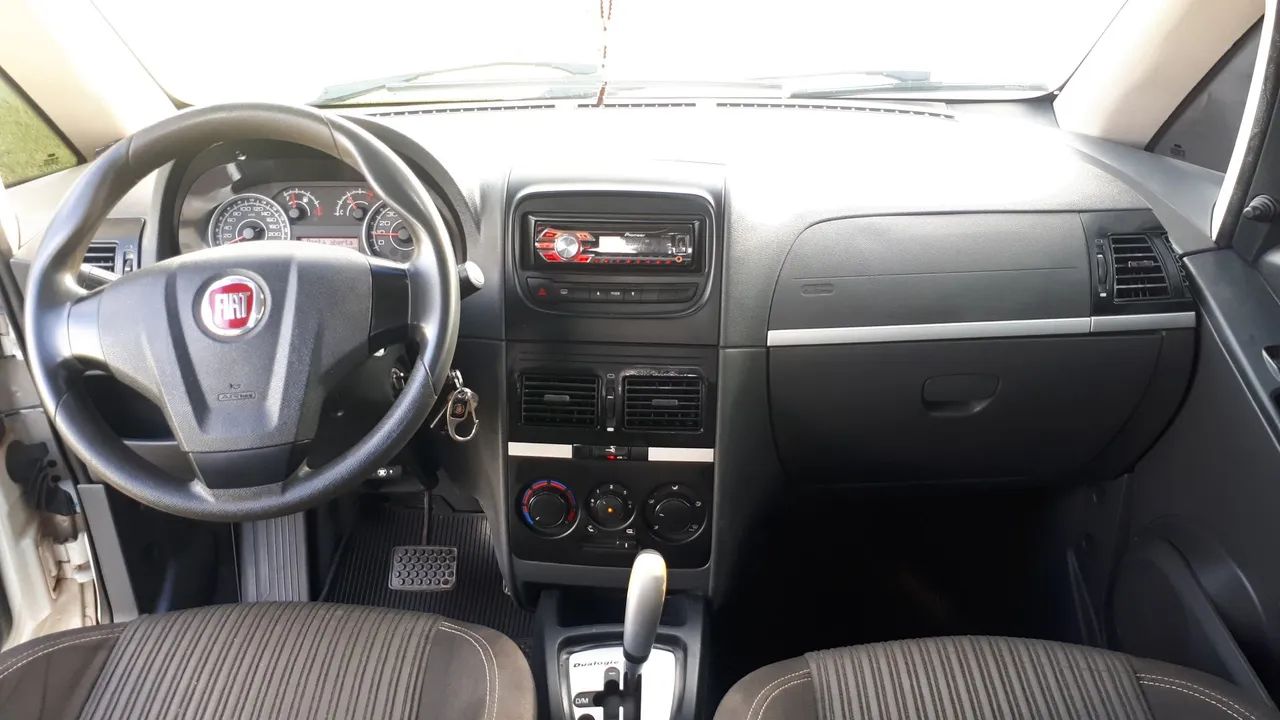 Fiat Idea Essence Dualogic 1.6 Flex 16V 5P 2013 - Foto 3