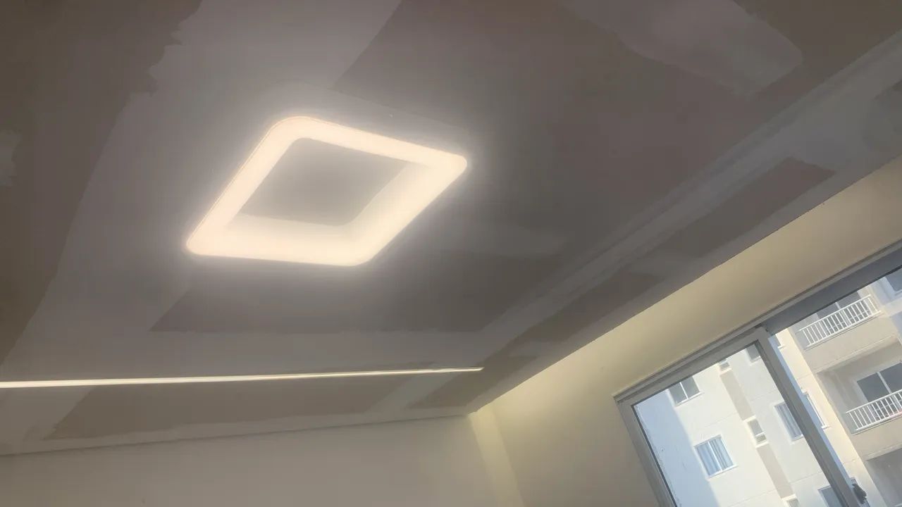 Instalação de perfil e luminária led