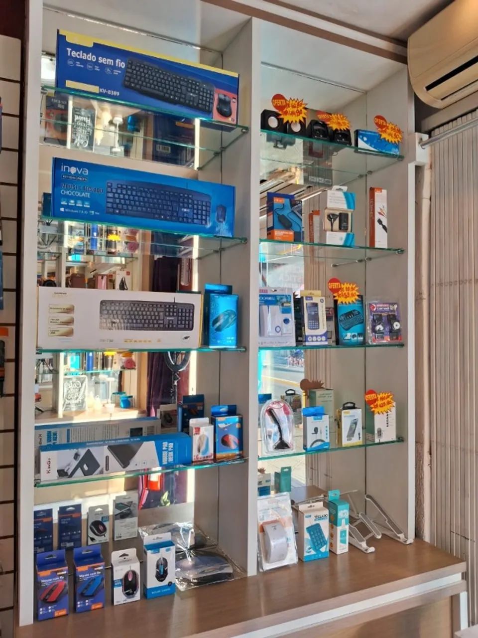 OPORTUNIDADE - LOJA À VENDA NA LAGOA DA CONCEIÇÃO