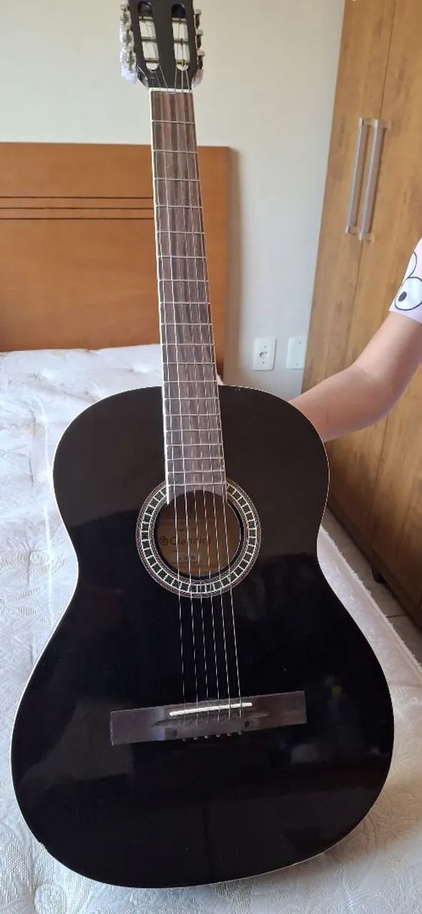 Violão e paleta
