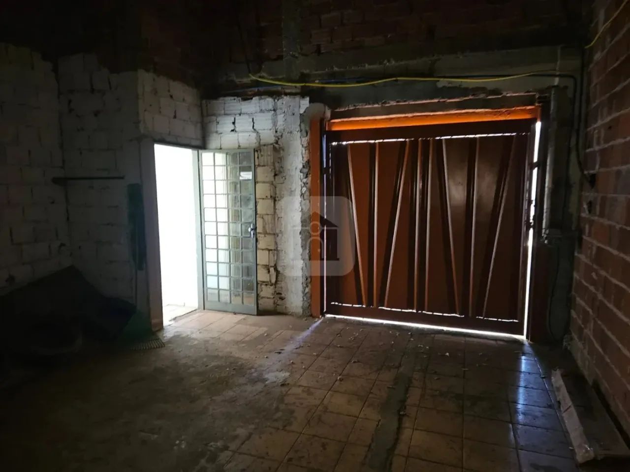 Barracão Comercial E Apartamento E Residencial Para Locação e Venda Bairro Martins