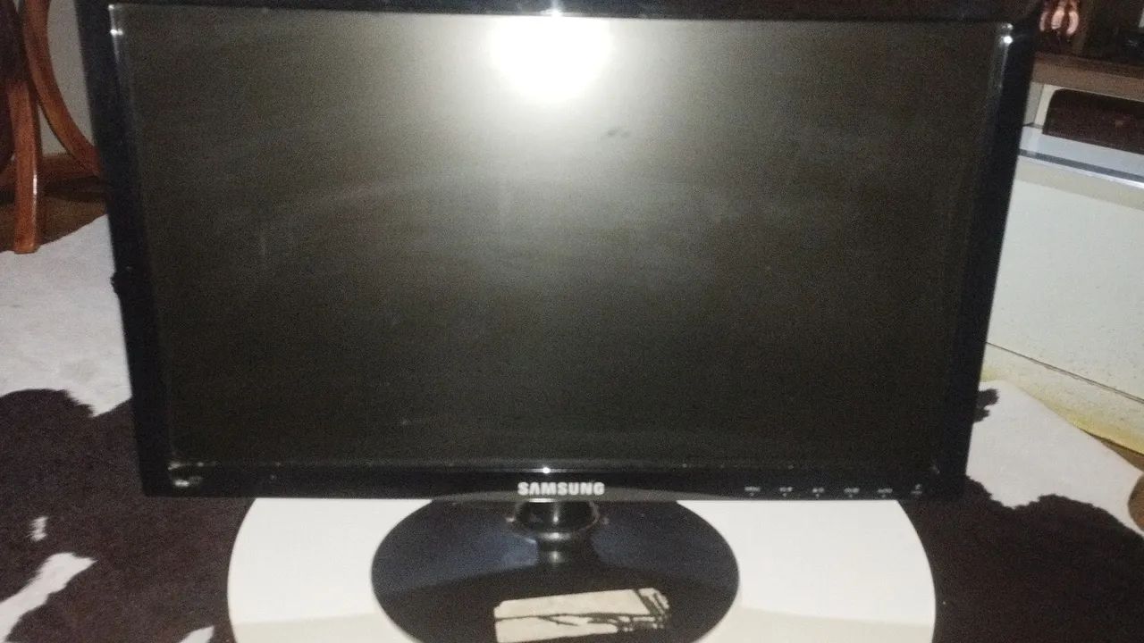 Monitor Samsung. Bom estado.