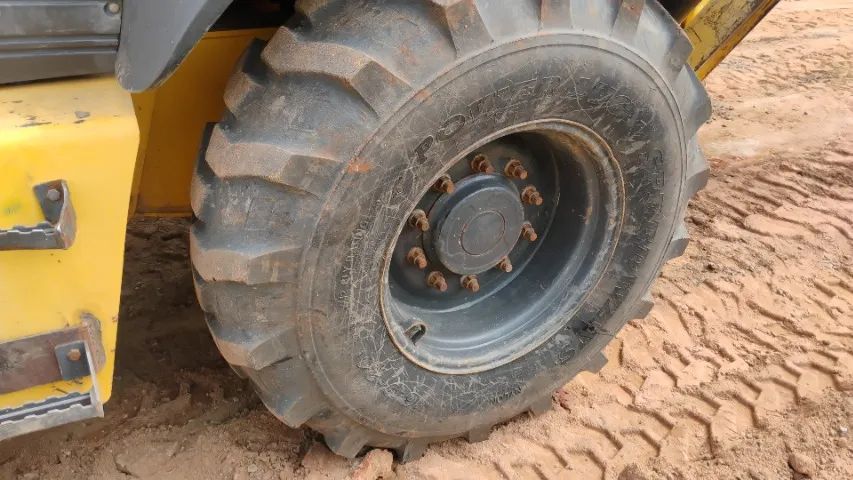 Retro Escavadeira New Holland B95B ano 2019 leiam anúncio  - Foto 3
