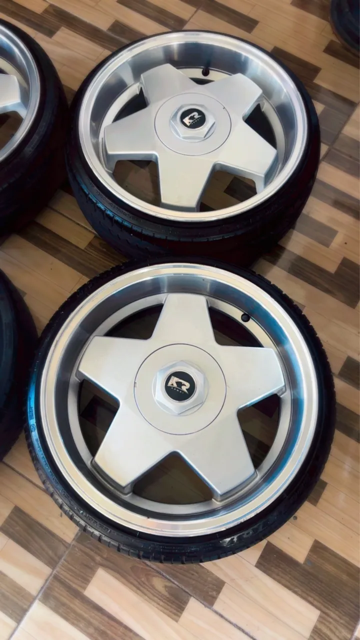 Roda aro 17 Vaska Vk estilo momo grafite com diamantado 5x100 jogo
