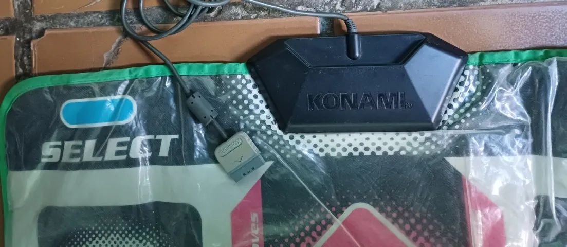 TAAPETE DE DANÇA KONAMI USADO - Foto 2