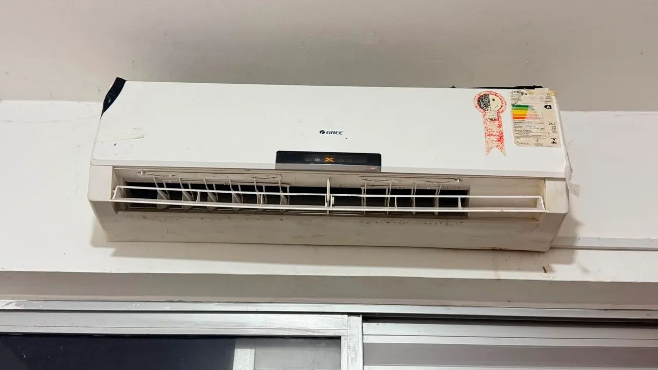Split gree 12 BTUs 