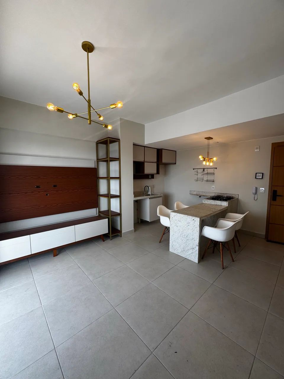 Ed. Unique Studio, 70m², 2 quartos, sendo 1 suíte e 1 vaga