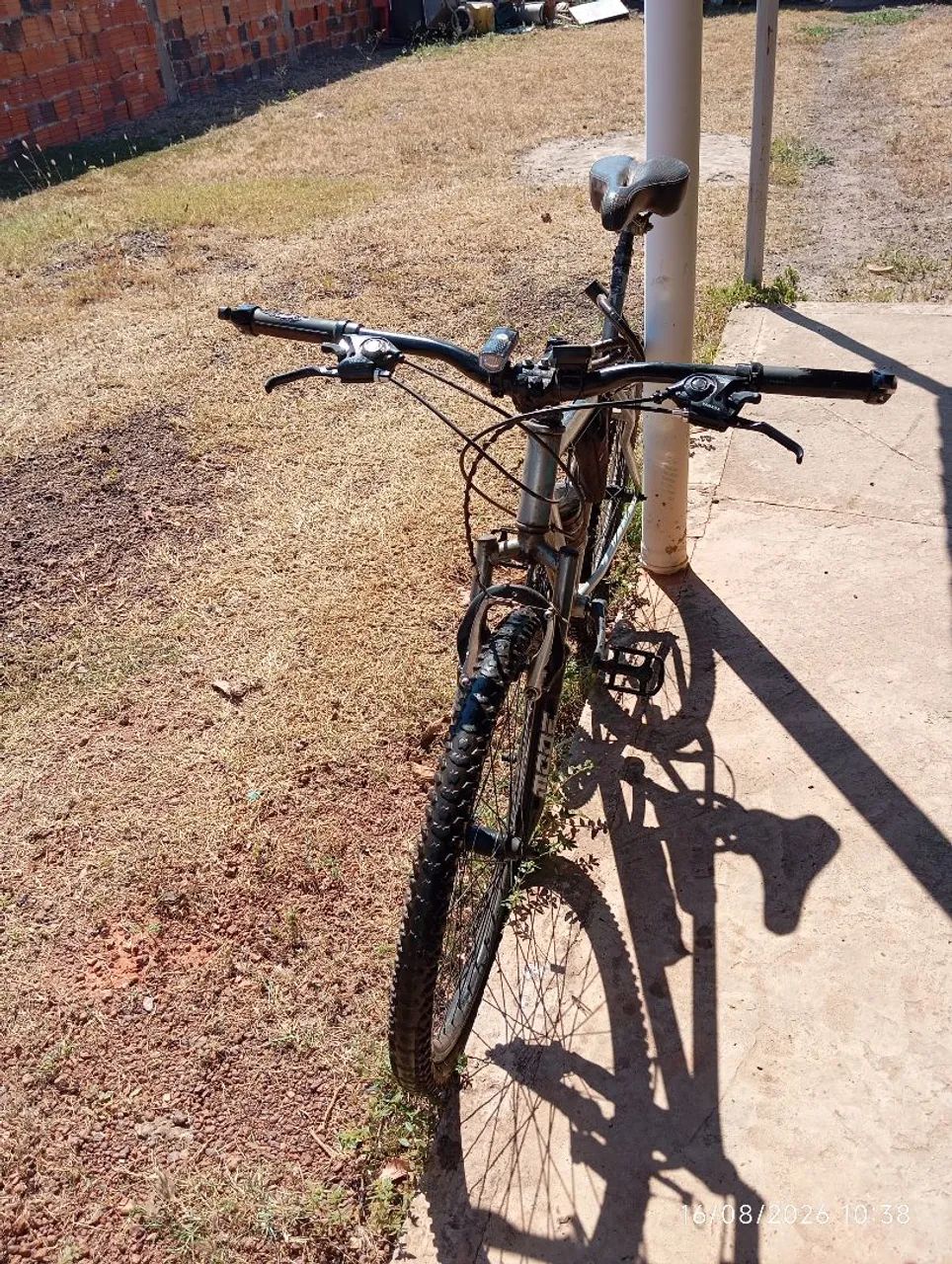 Bicicleta em alumínio aro 26 - Foto 3