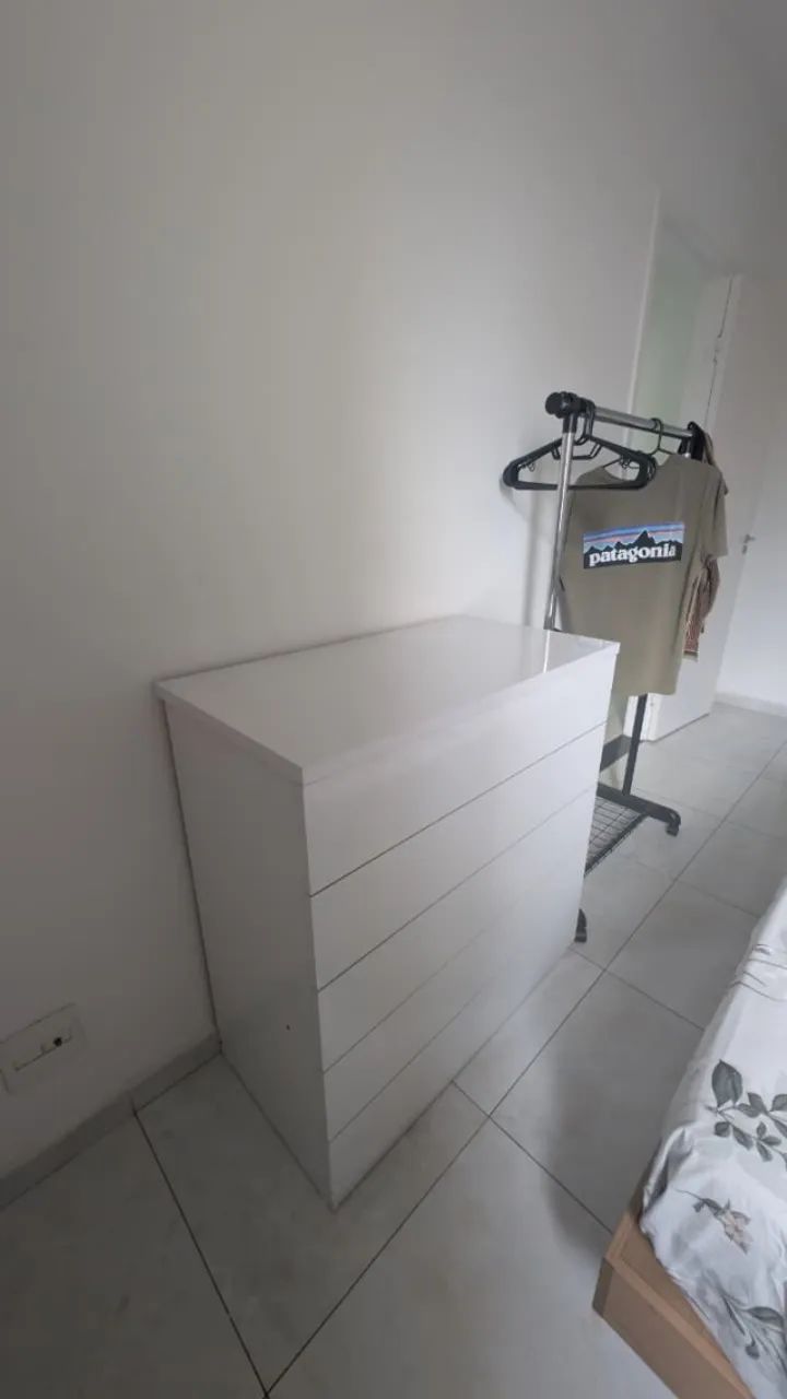 Cômoda branca com 5 gavetas - Foto 2