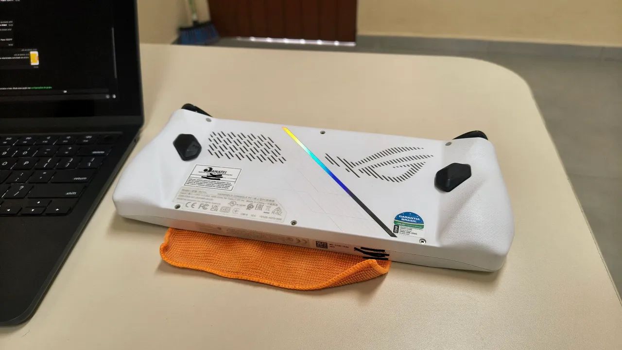 Rog Ally Z1 Extreme usado com 2Tb - Foto 3