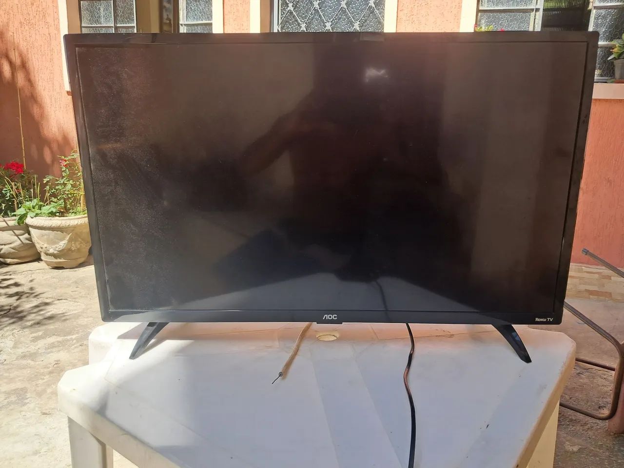 Vende-se tevisao 32 polegadas roku smart seminova 