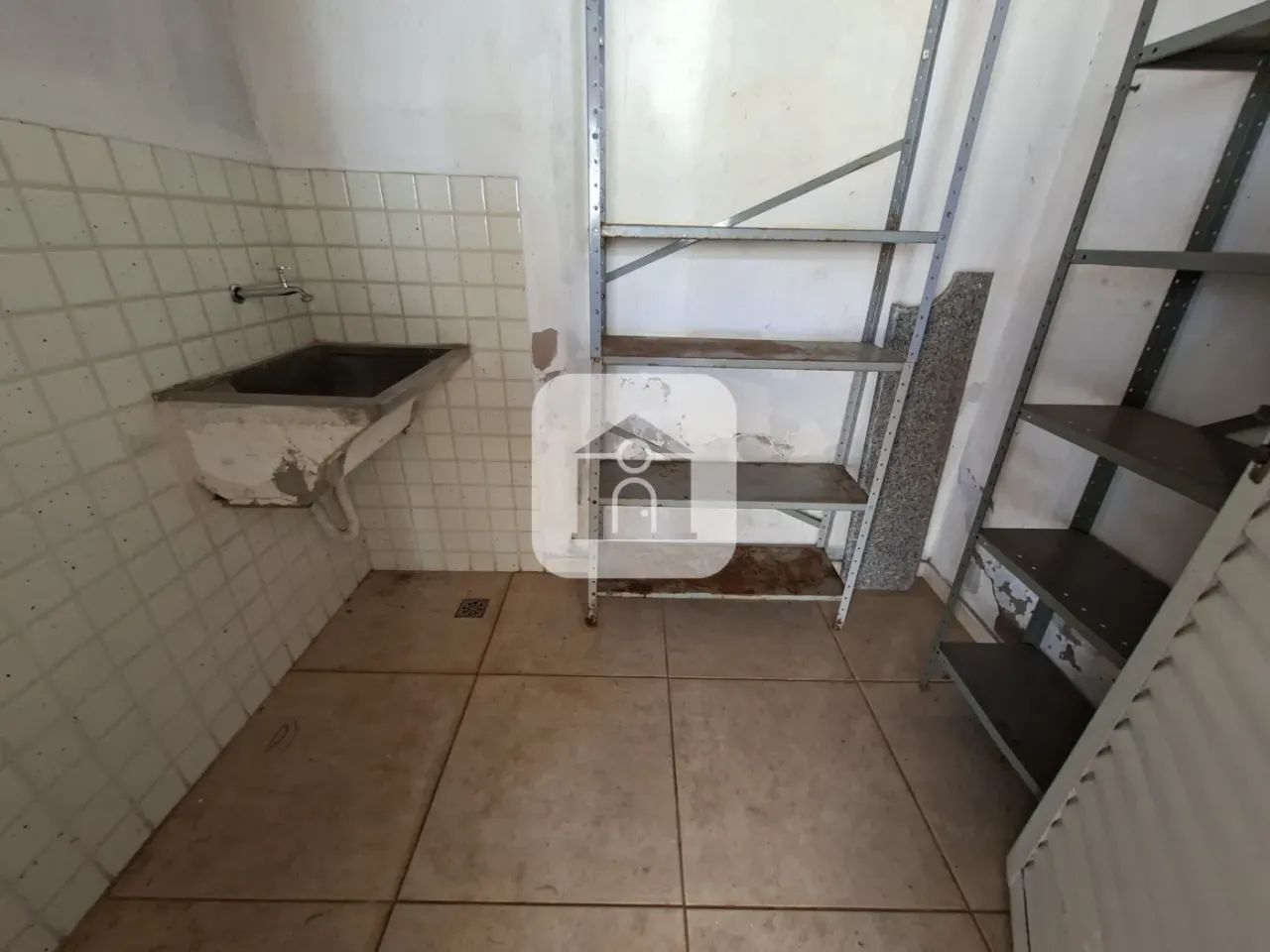 Comercial para locação no bairro Jardim Karaiba - Foto 10