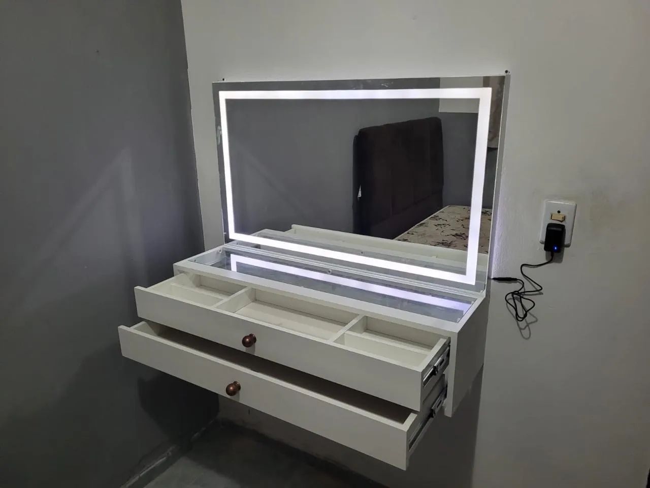 Penteadeira de led suspensa 2gav 1m 