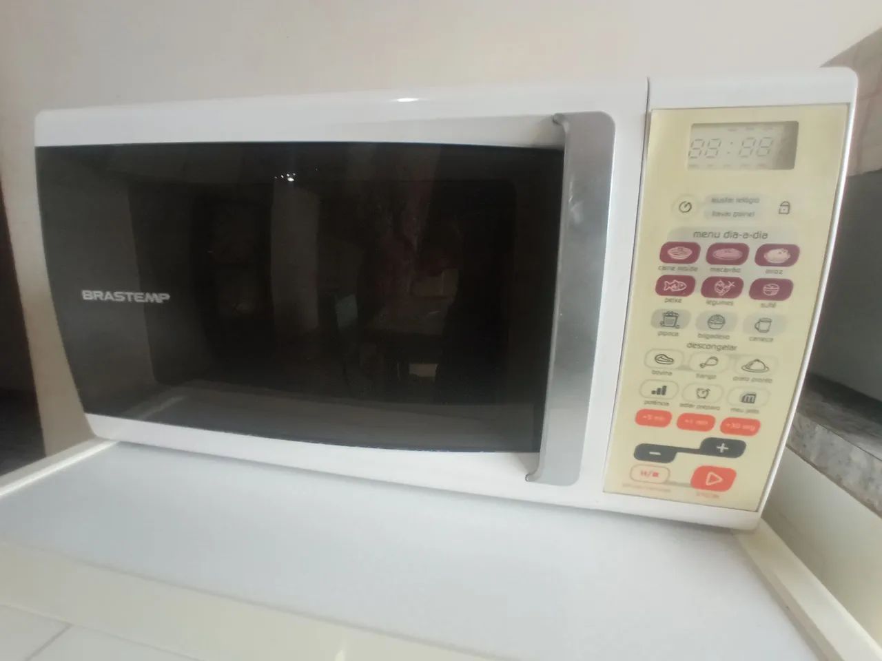 MICRO ONDAS BRASTEMP 31 LITROS 