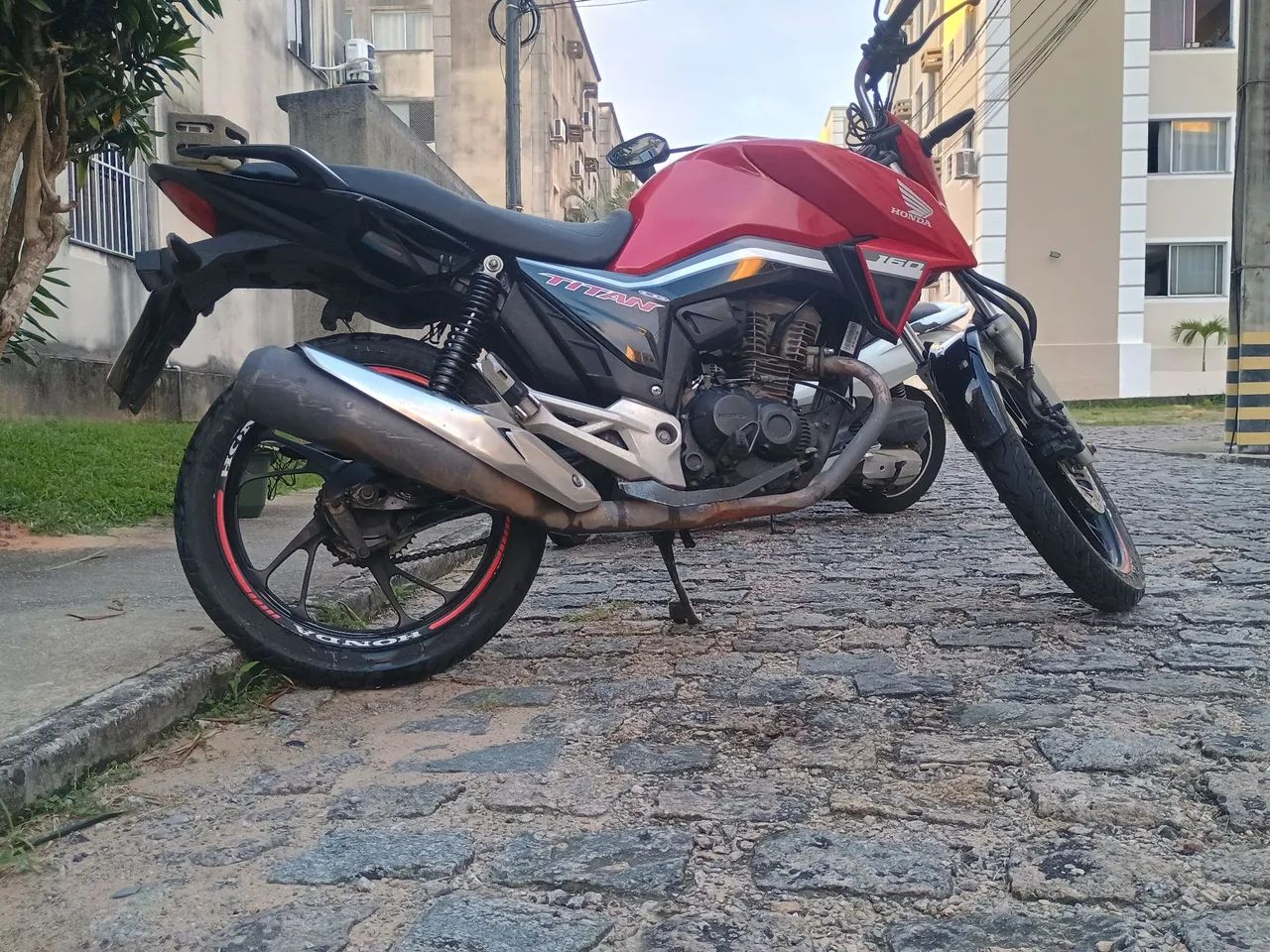 Vendo está moto  - Foto 2