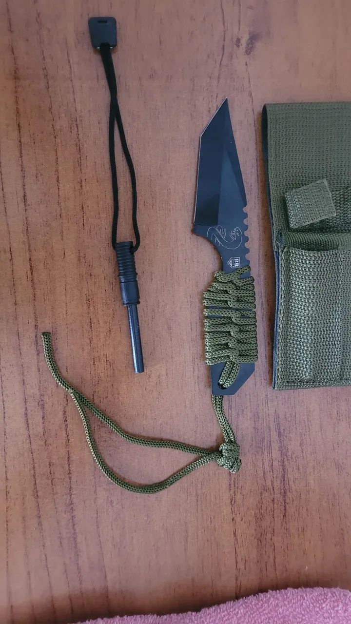 Faca tatica  Br Force  jiboia  com pederneira