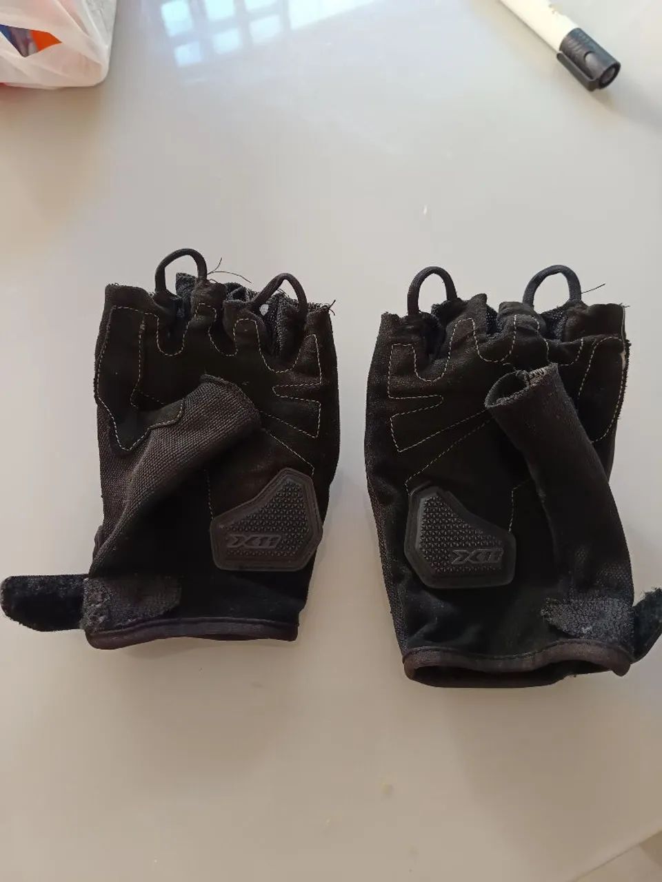 Luva para motociclista usada - Foto 2