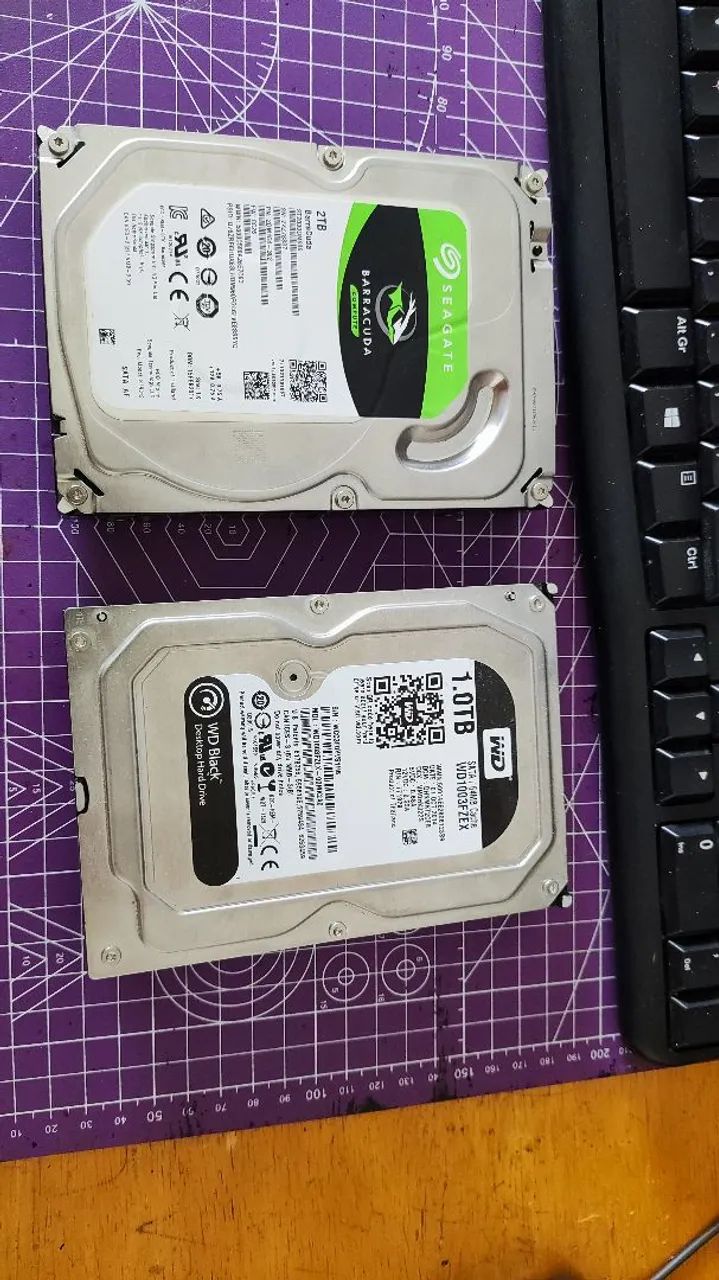 2 HDs 1tb e 2tb - WD e Seagate