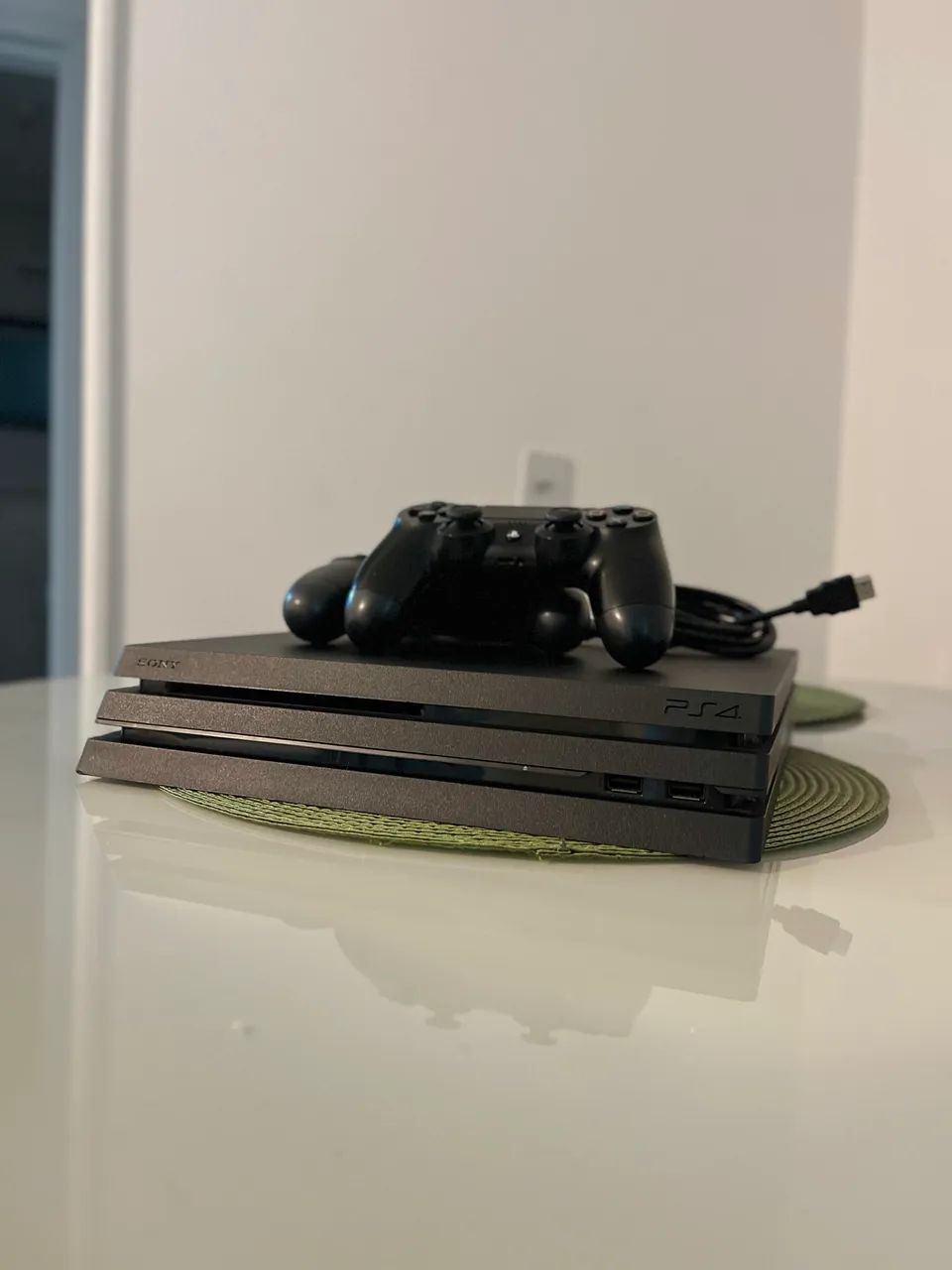 PS4 Pro 1TB + 2 Controles  | Excelente Estado