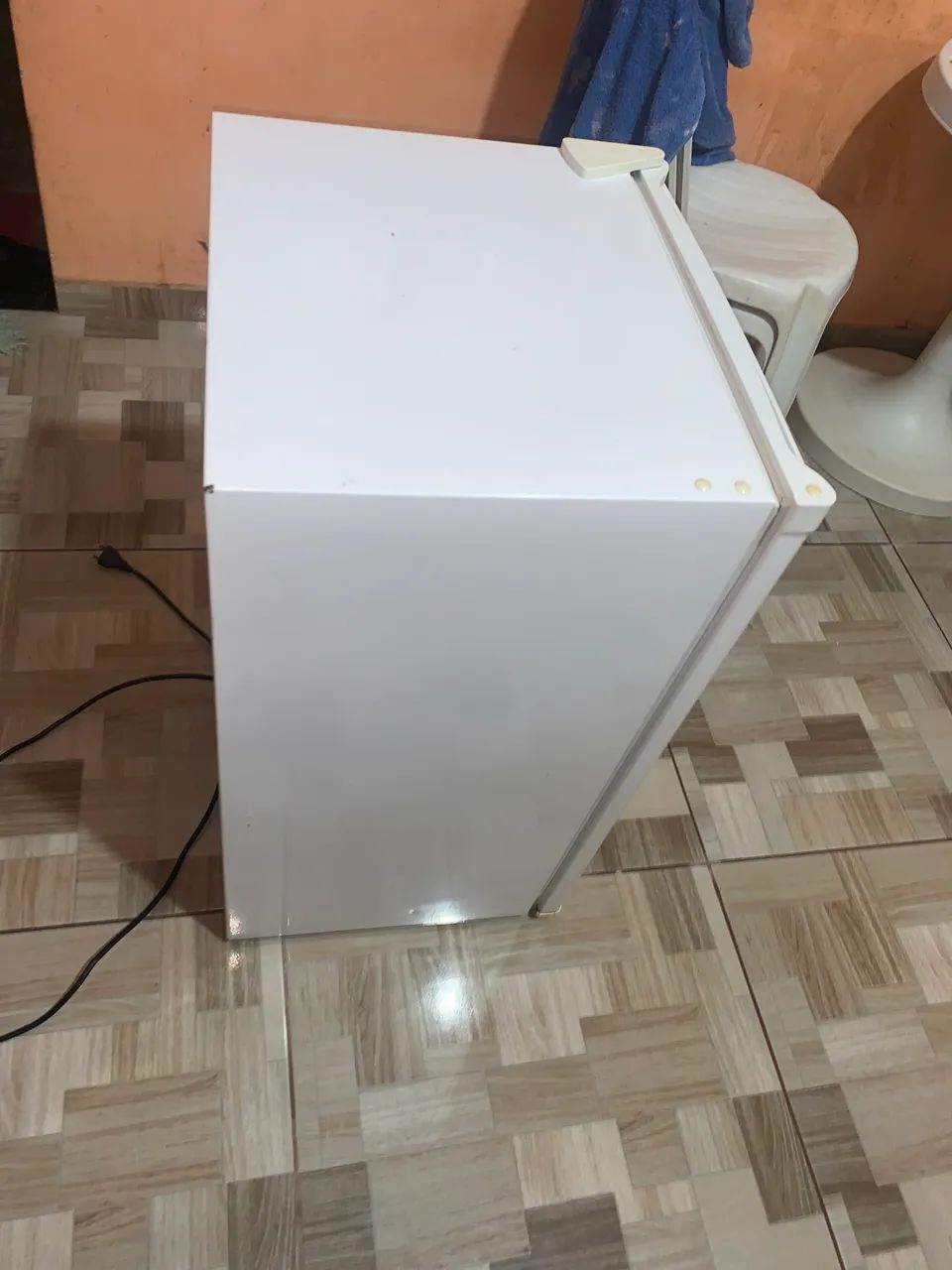 Frigobar Midea Econômico Gelando Muito ? Estado Ótimo ACEITO PROPOSTA  - Foto 5