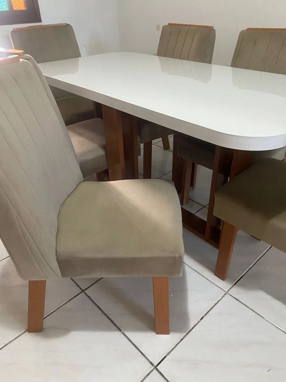 Mesa 6 cadeiras - seminova 