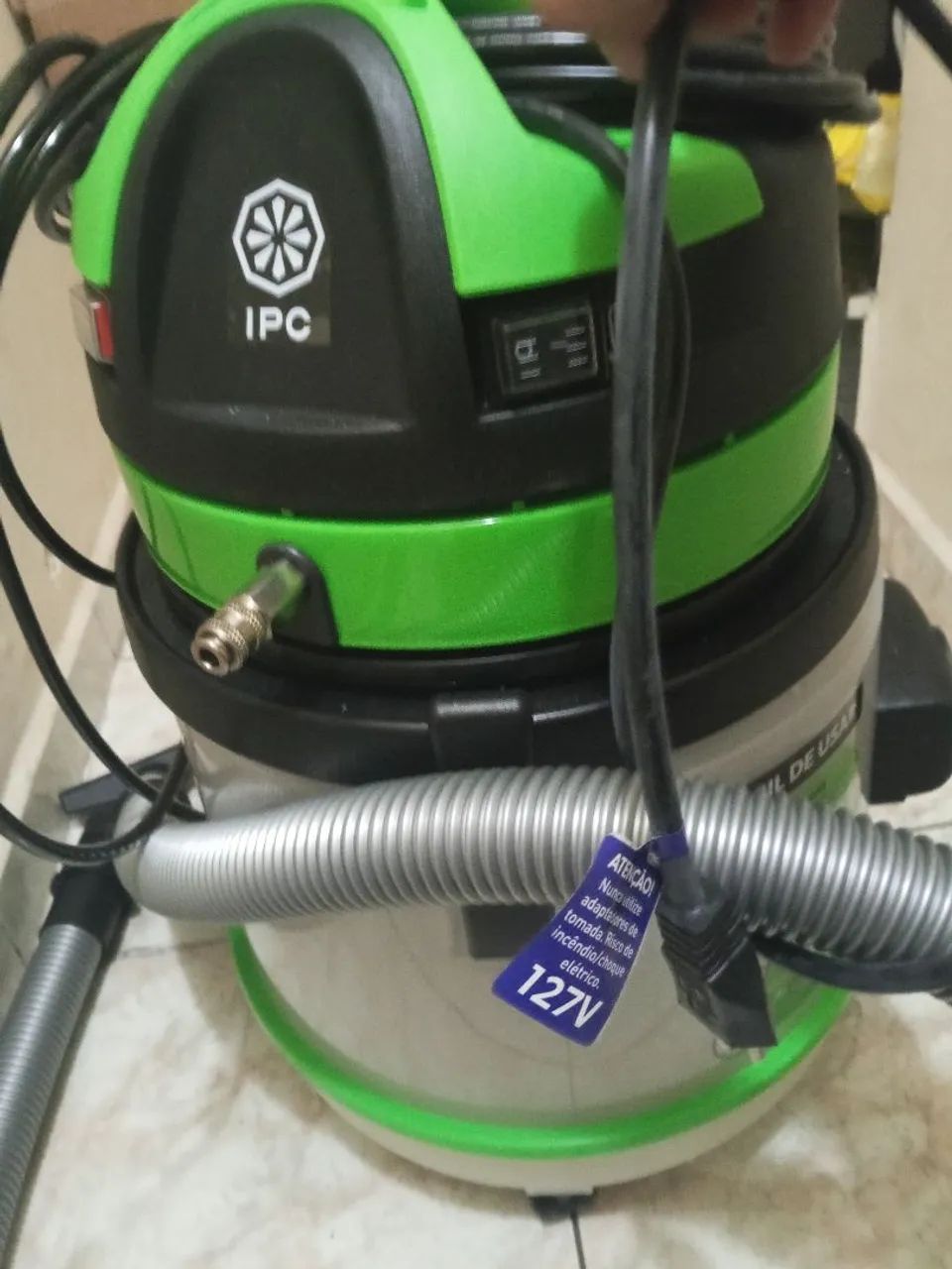 Lavadora/Aspiradora de Carpetes/Sofá/ Poltrona Marca IPC modelo P.LITE. - Foto 2