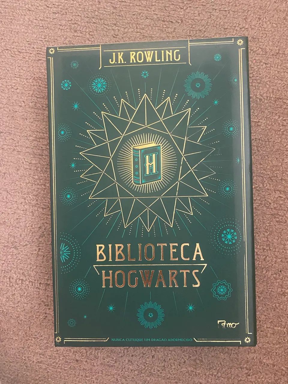 Biblioteca hogwarts coleção perfeito estado 