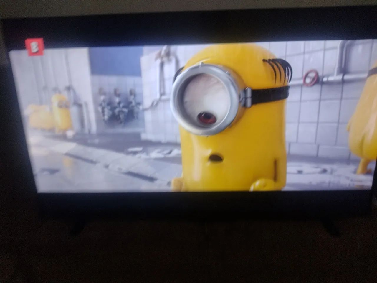 Smart TV 43 polegadas Toshiba borda infinita