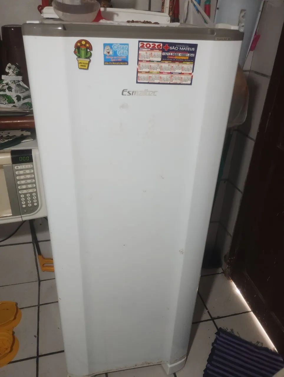 Geladeira Esmaltec 