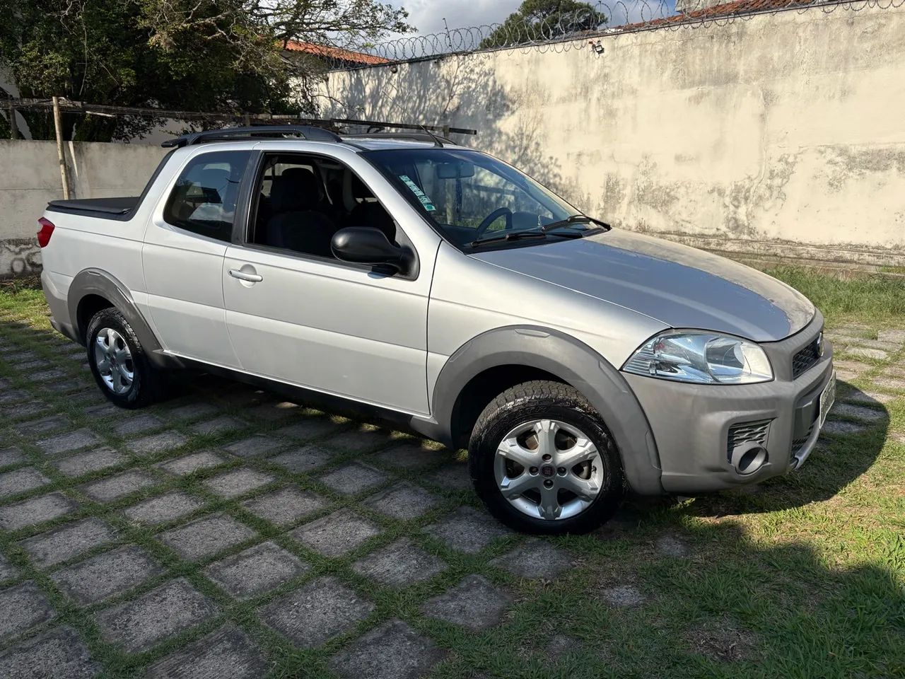 Fiat Strada Working Hard 1.4 Fire Flex 8V CD 2017 - Foto 4