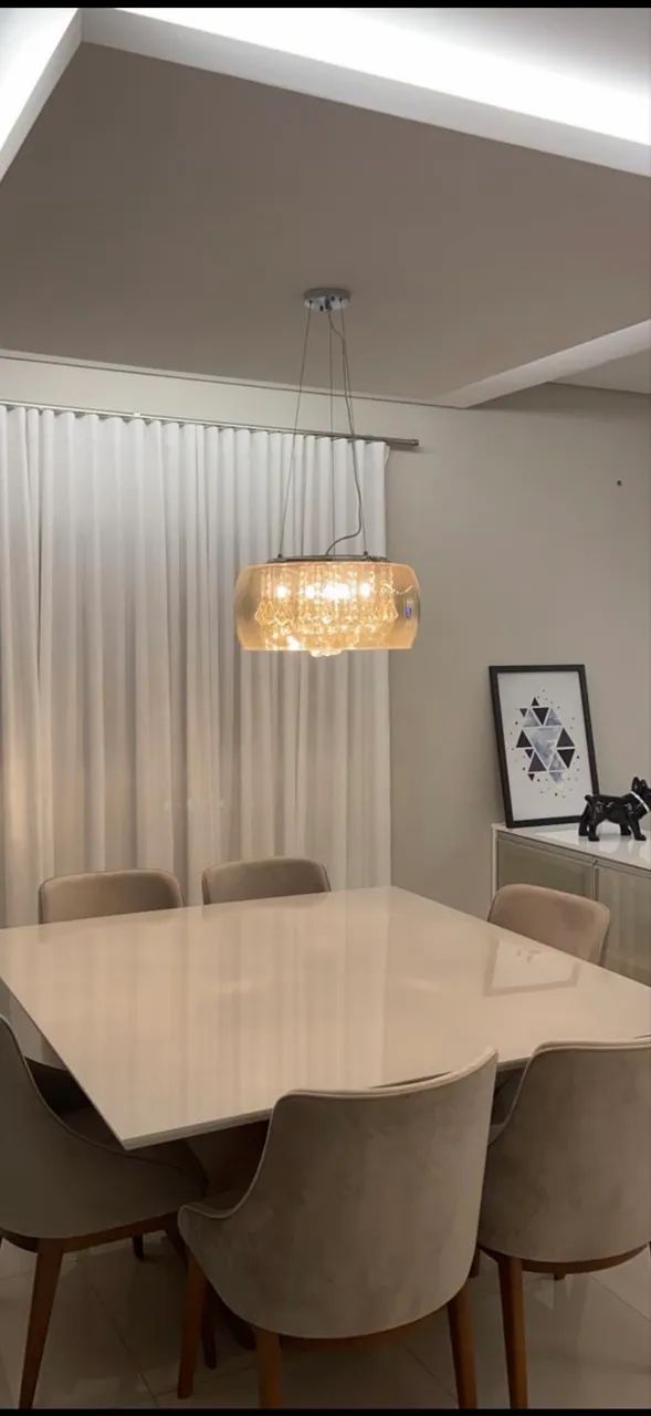 Mesa de jantar com 6 cadeiras