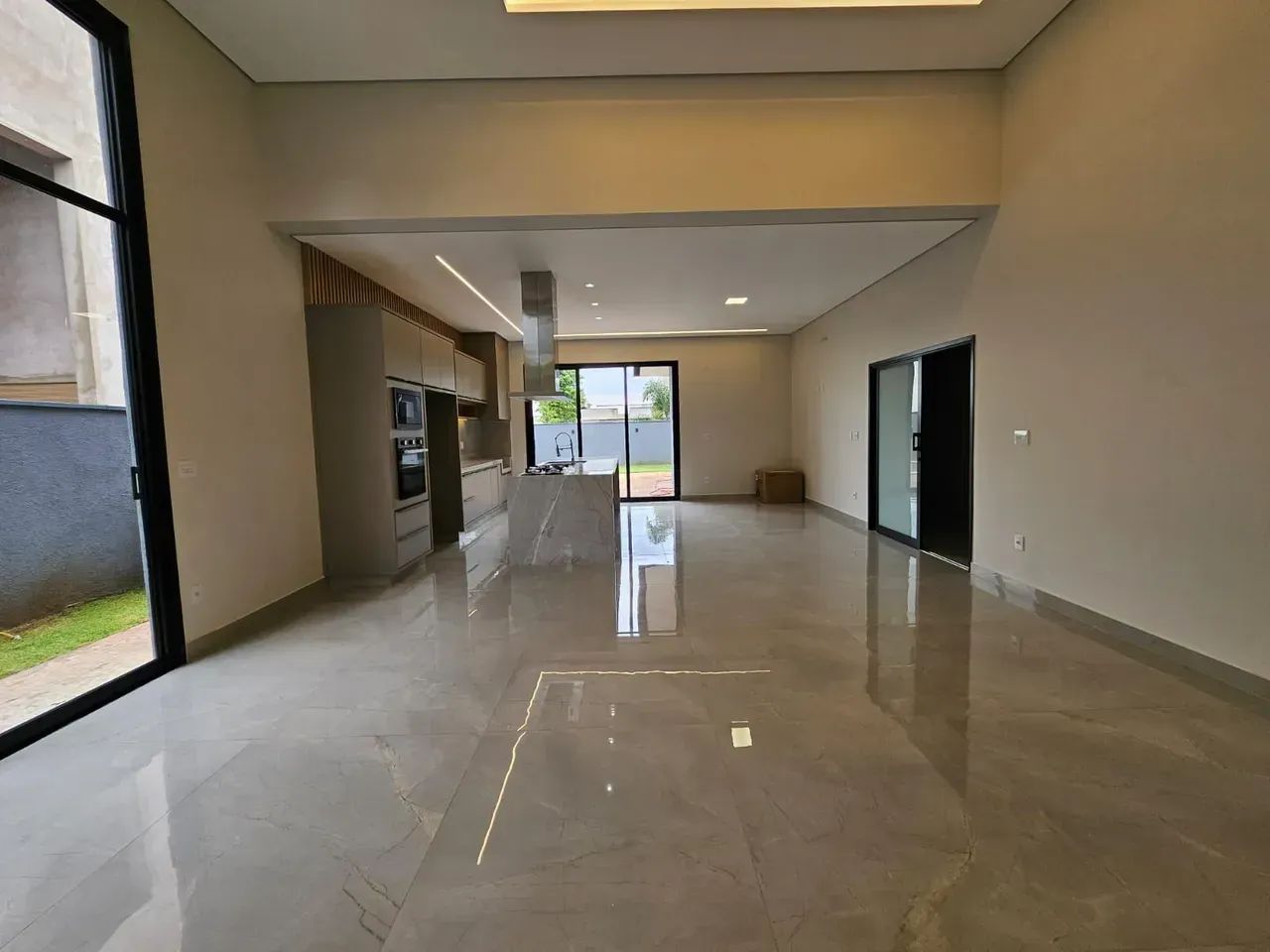 CONDOMINIO ALPHAVILLE TERREA 4 SUITES - Foto 2