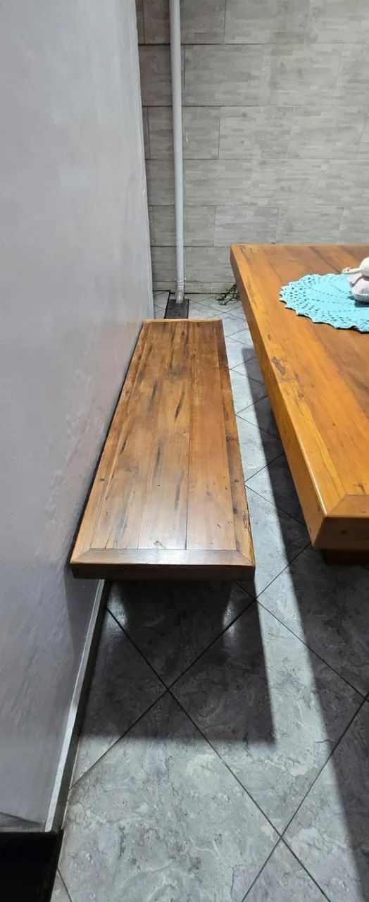 2 Bancos de Madeira Maciça de Estilo Rústico