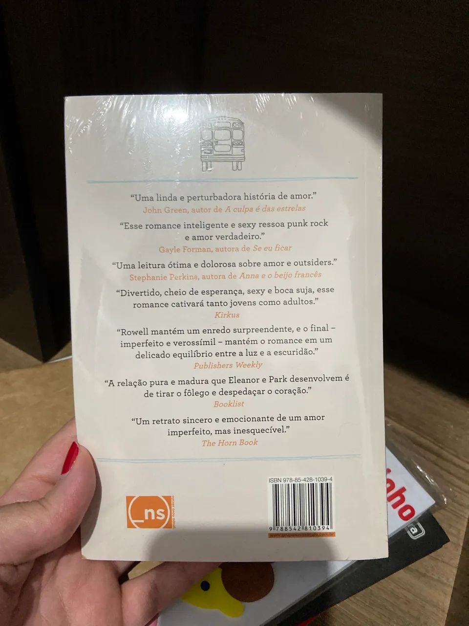 Livro Eleanor & Park - Foto 2