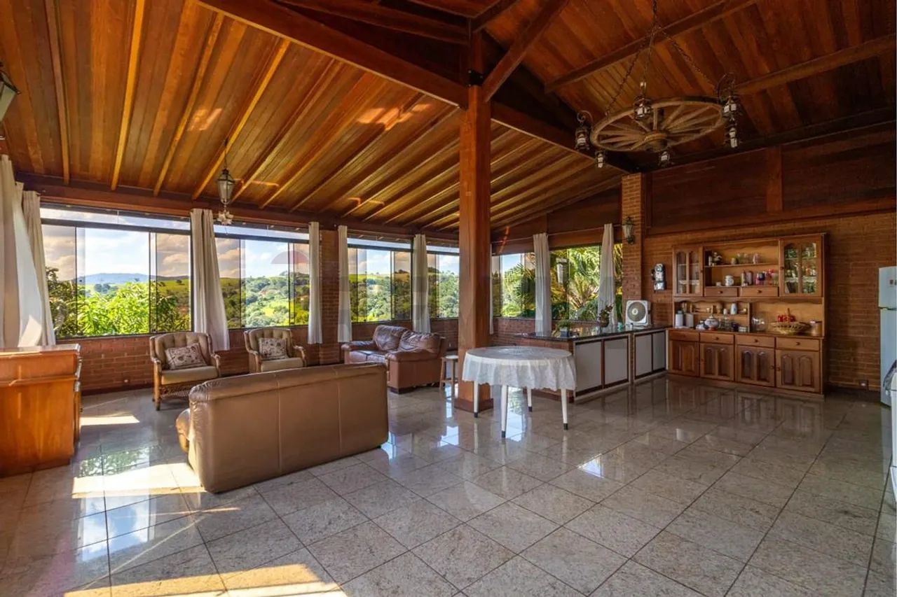 Chácara com vista panorâmica e acesso à Represa em Vargem/SP