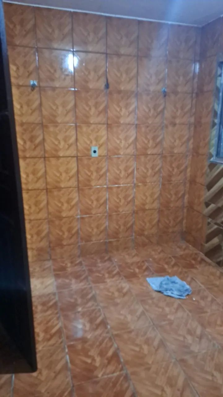 Aluguel casa com garagem e água inclusa  - Foto 5