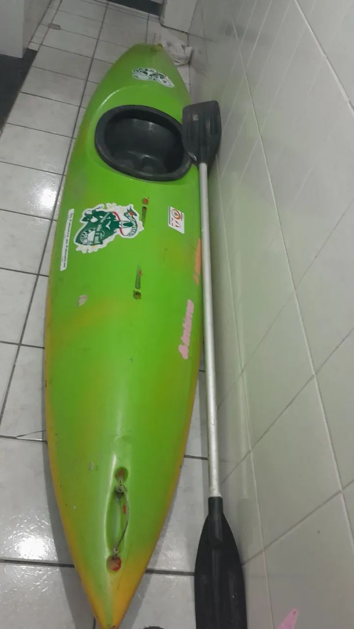 Caiaque com remo, preço  ótimo.