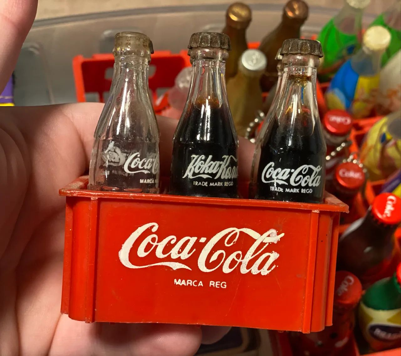 Mini engradado Coca Cola de vidro anos 80