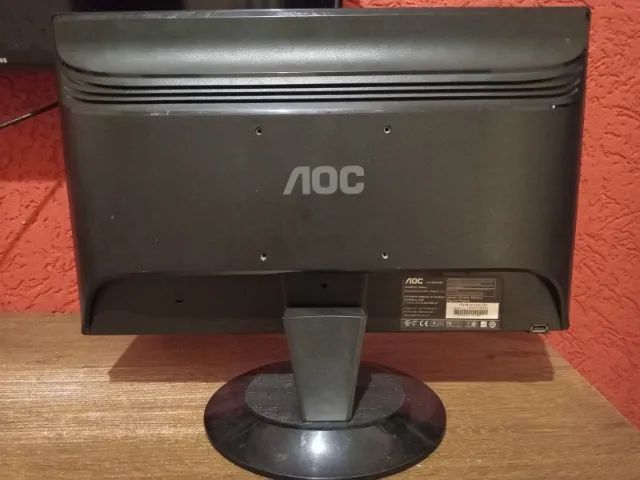 Monitor 18,5' AOC LCD C/Alto-falantes saída Microfone USB-A/USB-B - Foto 5