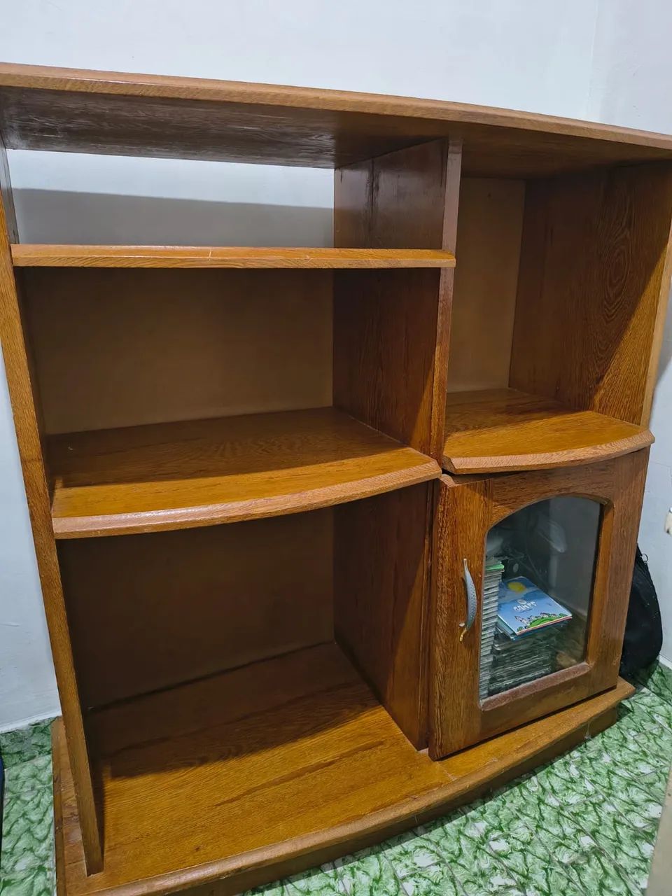 Cama Box com Colchão e Rack/Estante de Madeira para TV