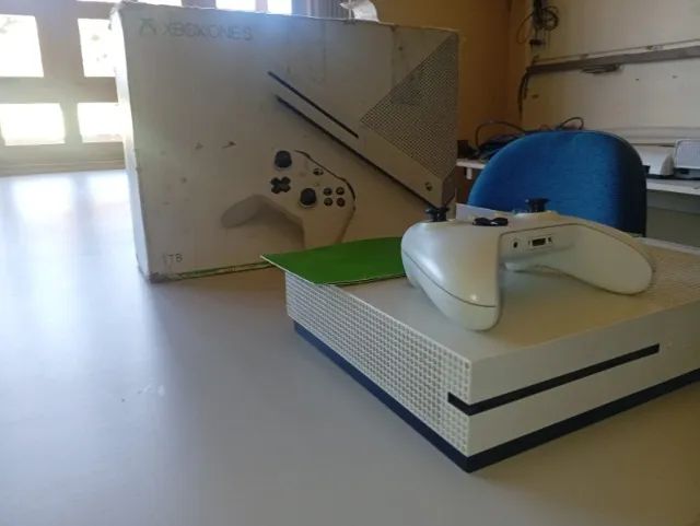 Xbox One S - Foto 2