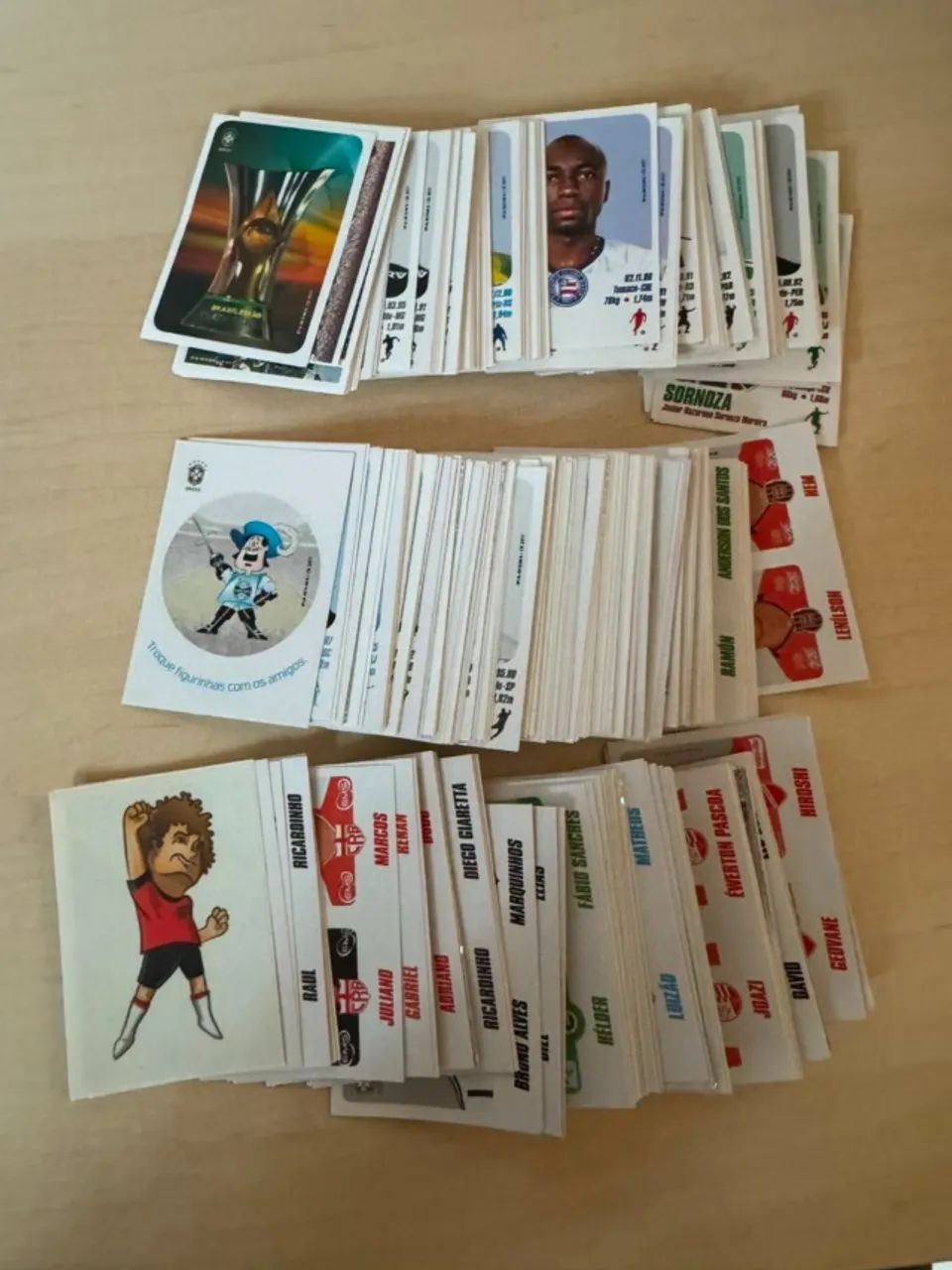FIGURINHAS BRASILEIRÃO 2017
