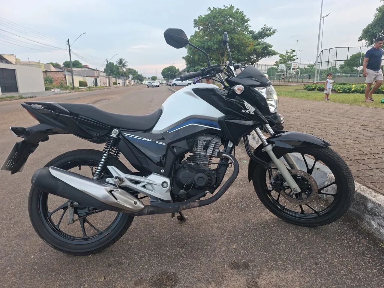 Vendo Titan 160 2023