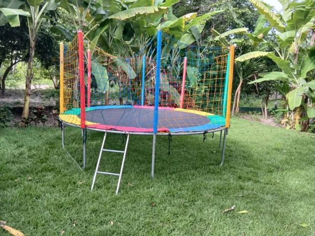 Aluguel de mesas, cadeiras e brinquedos  - Foto 4