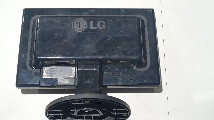 LG Flatron W1642S (ou modelo relacionado W1642S-PF de 15,6 polegadas) - Foto 3