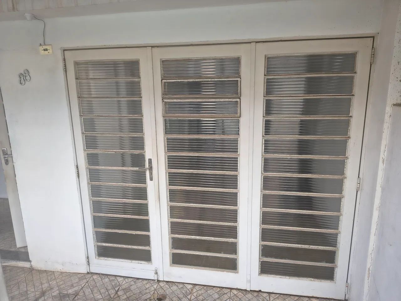 Vendo porta 3 repartições em bom estado de conservação 