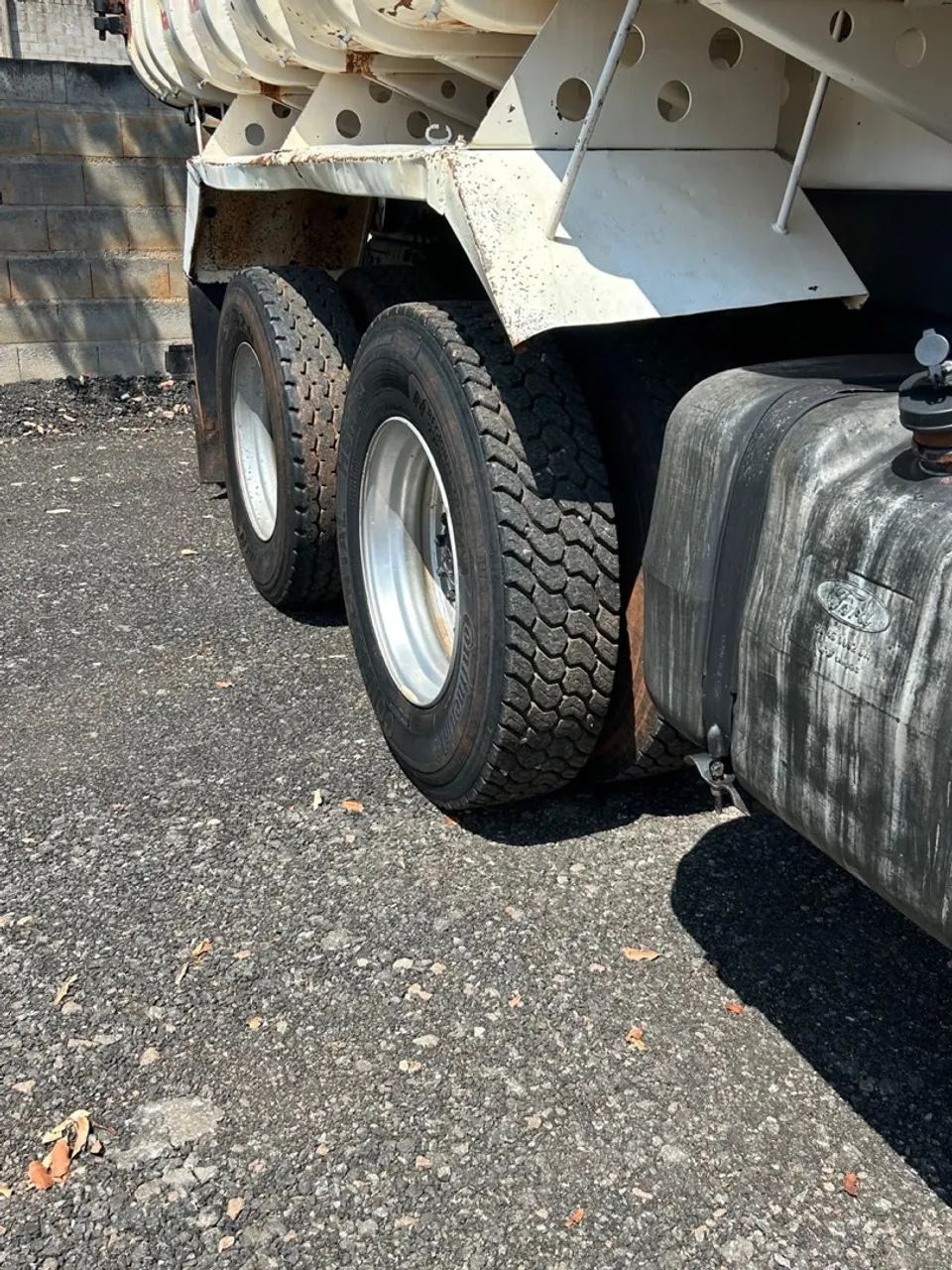 Caminhão Ford Cargo 26X26 - Foto 4