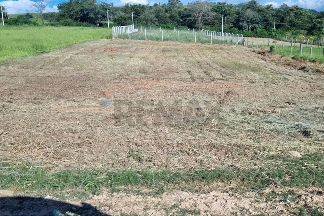 Terreno no Centro: 1006m² de Oportunidade Única!