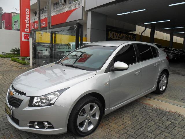 Cruze Hatch Automático com Bancos em Couro e Central Multimidia!